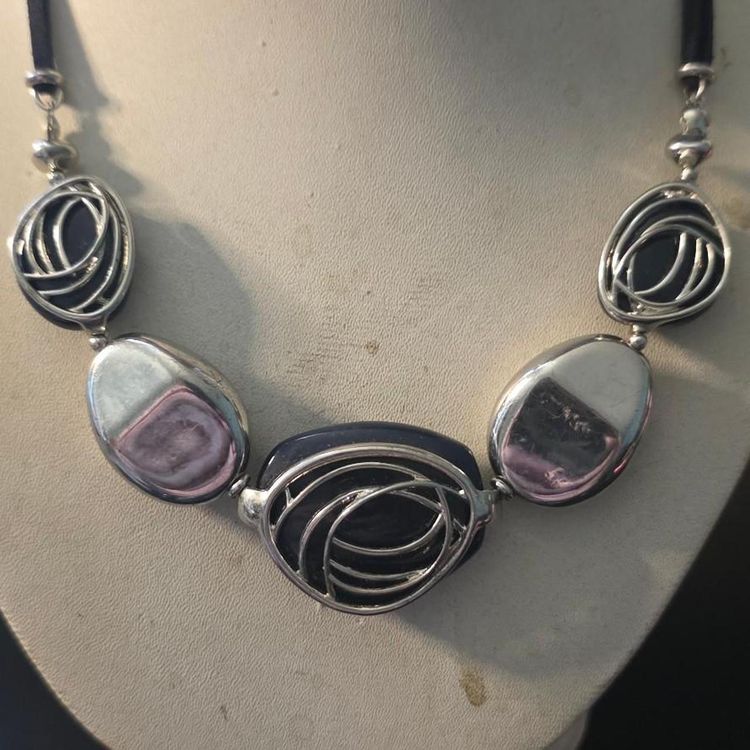 Silver-Tone Statement Necklace With Abstract Design image 6