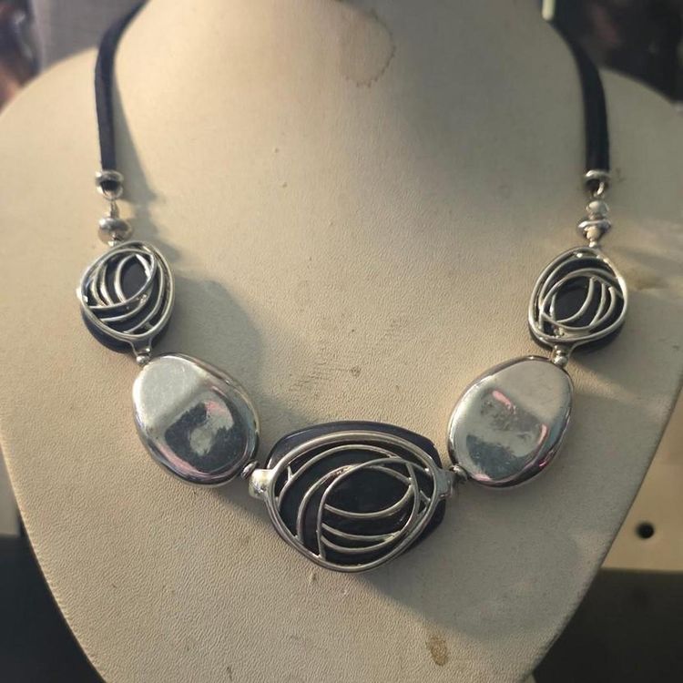 Silver-Tone Statement Necklace With Abstract Design image 4