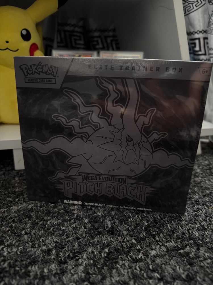Pokémon Mega Evolution Pitch Black Elite Trainer Box