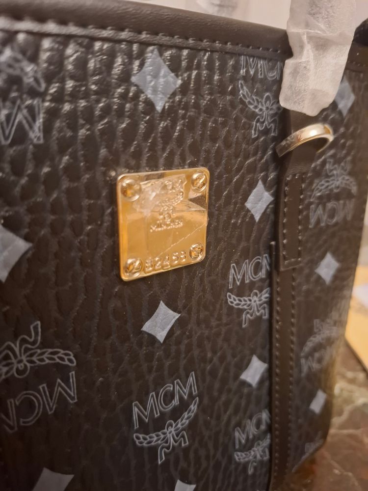 Mcm Black Leather Tote Bag With Logo Print 3