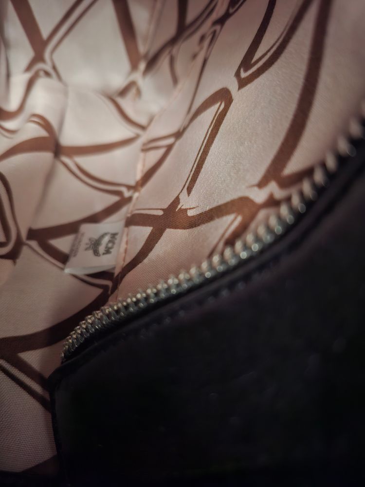 Mcm Black Leather Tote Bag With Logo Print 6