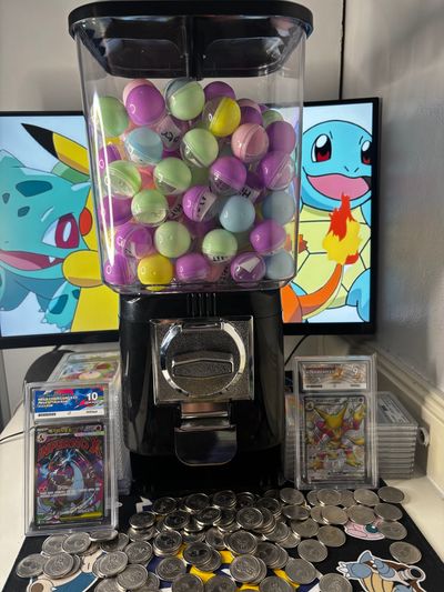 POKEBALL CAPSULE MACHINE