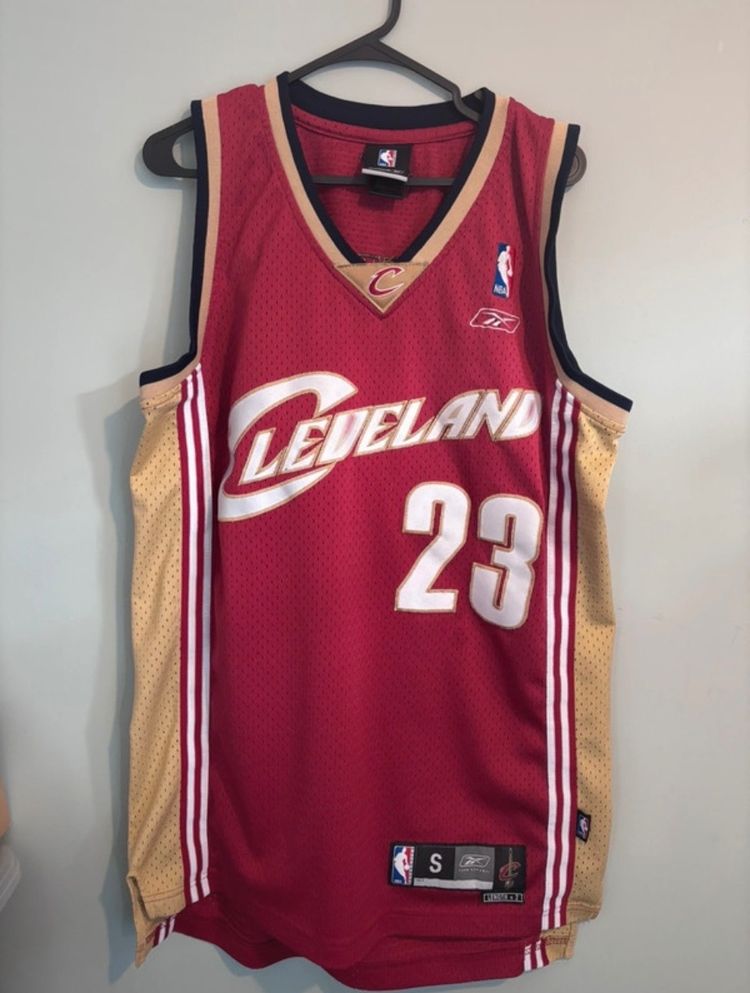 Vtg LeBron James Cleveland Cavaliers Jersey Reebok NBA #23 [Color: Red/White]
