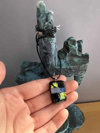 BEAUTIFUL UNIQUE GLASS NECKLACE HANDMADE