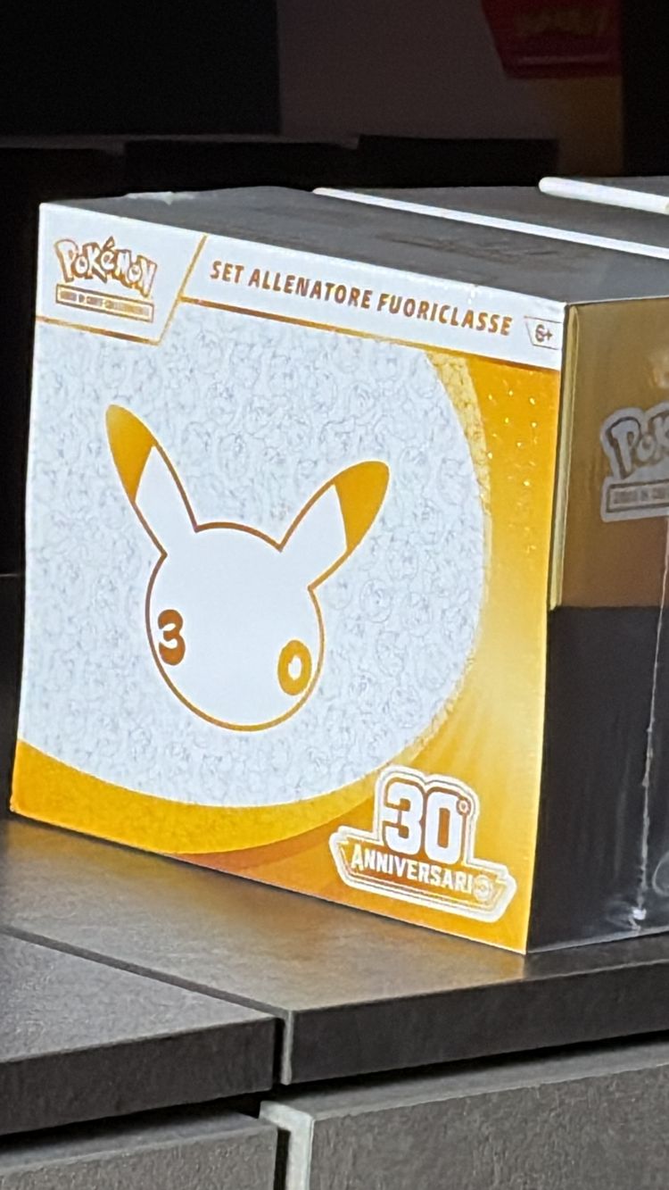 Pokémon 30Th Anniversary Set Allenatore Fuoriclasse image 1