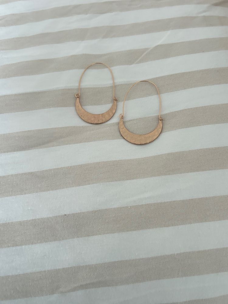 Other Gold-Tone Hoop Earrings product image