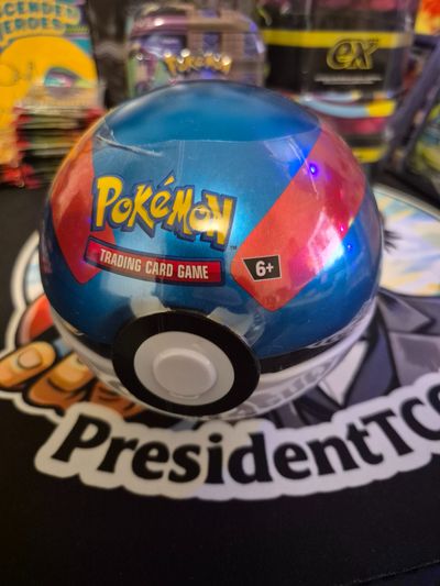 Pokémon Trading Card Game Poké Ball Tin