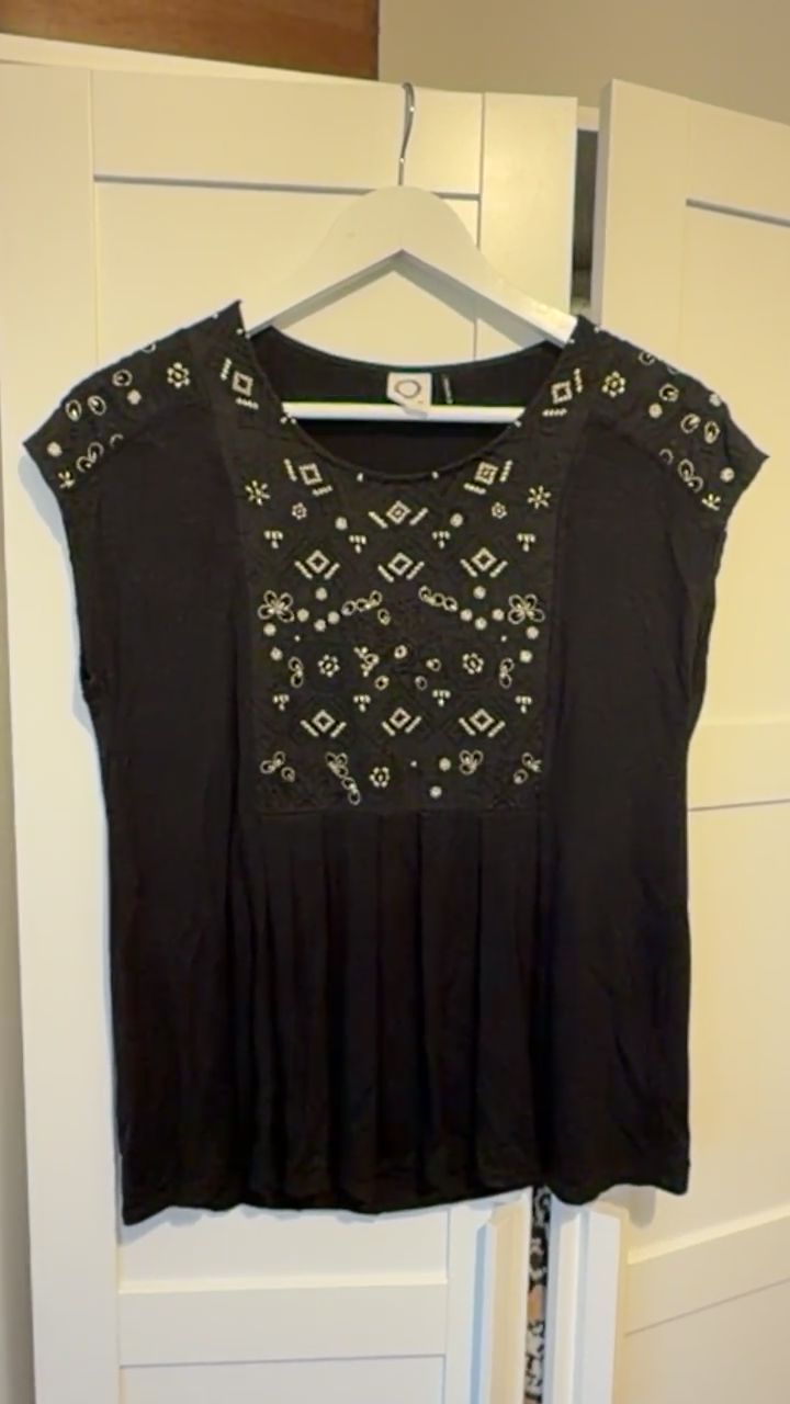Anthropologie Akemi + Kin Top xs imagen 1