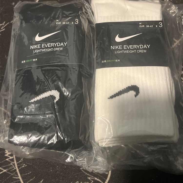 Nike black and white set Everyday Lightweight Crew Socks 3-Pack image 1