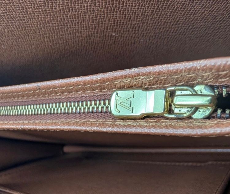 Louis Vuitton Monogram Canvas Crossbody Bag image 8