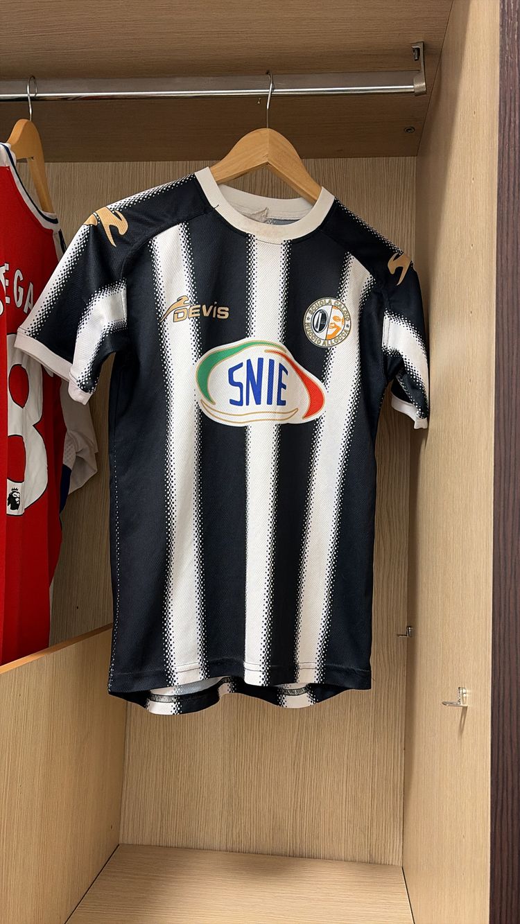 Other Black And White Striped Sports Jersey product image