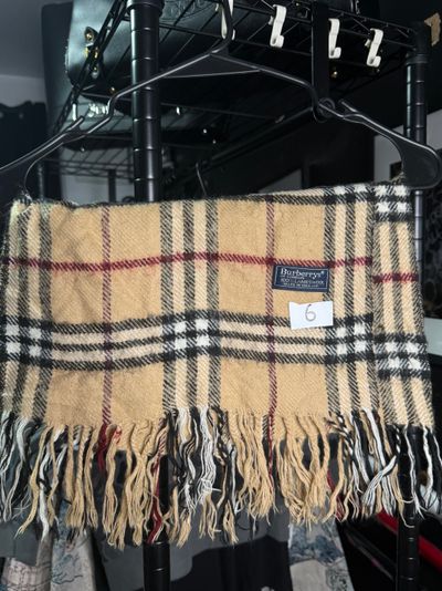 #6 £200RRP Beige Vintage Burberry Scarf lambswool