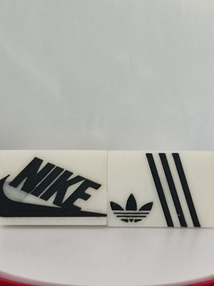 Immagine di Mini 3d printed shoe box keychain 2