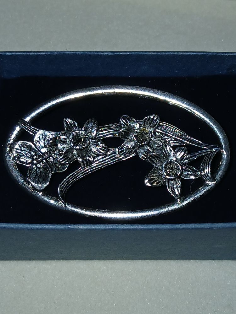 Vintage 2002 Silver Scenes Daffodil & Butterfly Silver-Plated Brooch (In Original Box) image 4