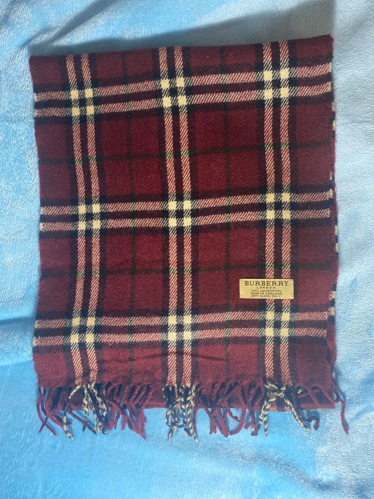 Burberry Scarf red white and black 