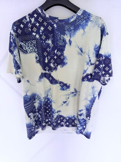 Louis Vuitton Blue and White Monogram Patterned T-Shirt