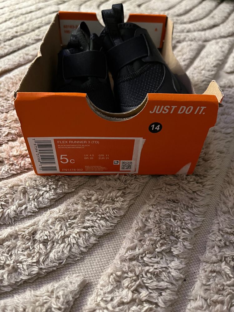 Nike Flex Runner 3 Kids Shoes 4