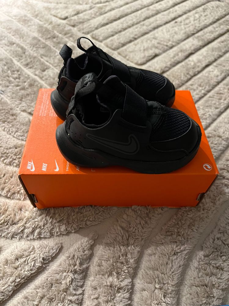 Nike Flex Runner 3 Kids Shoes 3