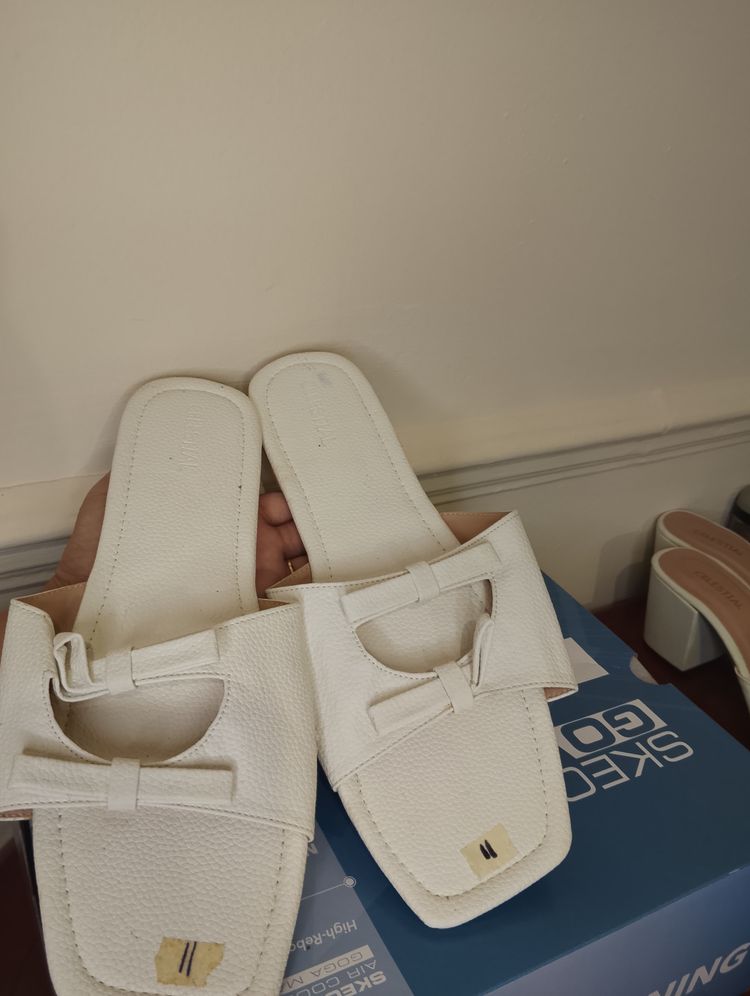 Immagine di White Slip-On Sandals 2