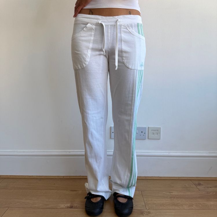 Immagine di White + mint Adidas flared yoga set - Size M 4