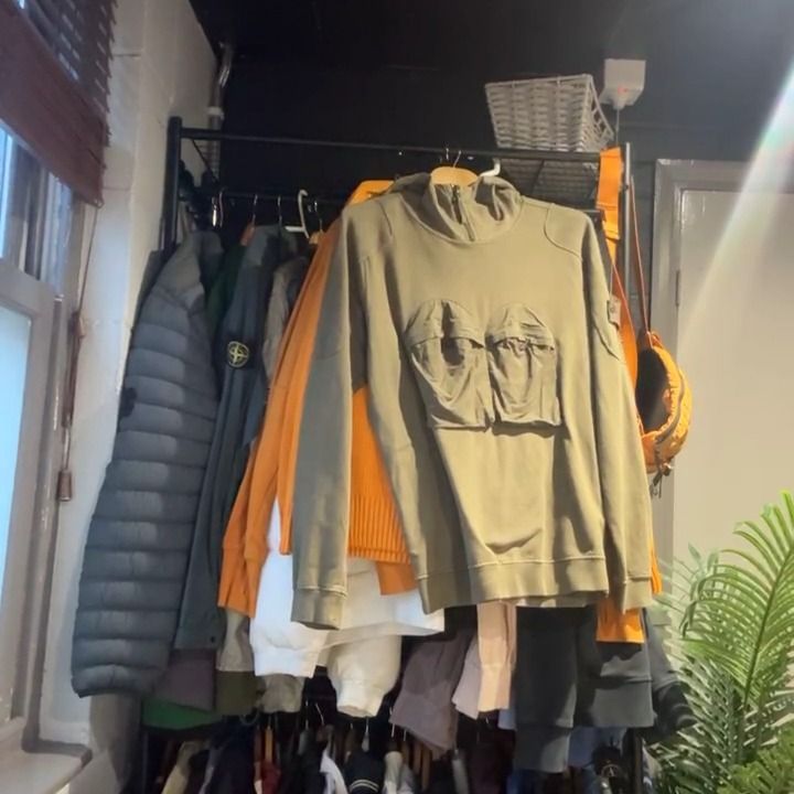 Immagine di stone island ghost khaki ptp 22 hoodie size s 1