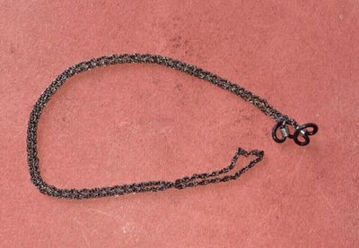 Black glasses chain