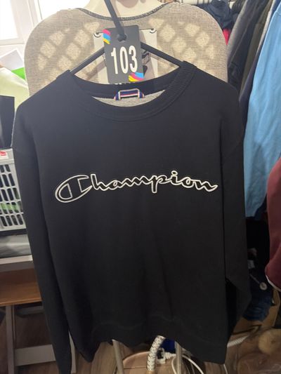 103 - Champion Black Sweatshirt