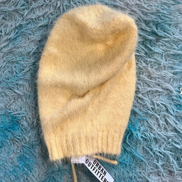 Immagine di Yellow Urban Outfitters Loose Knitted Hood 5