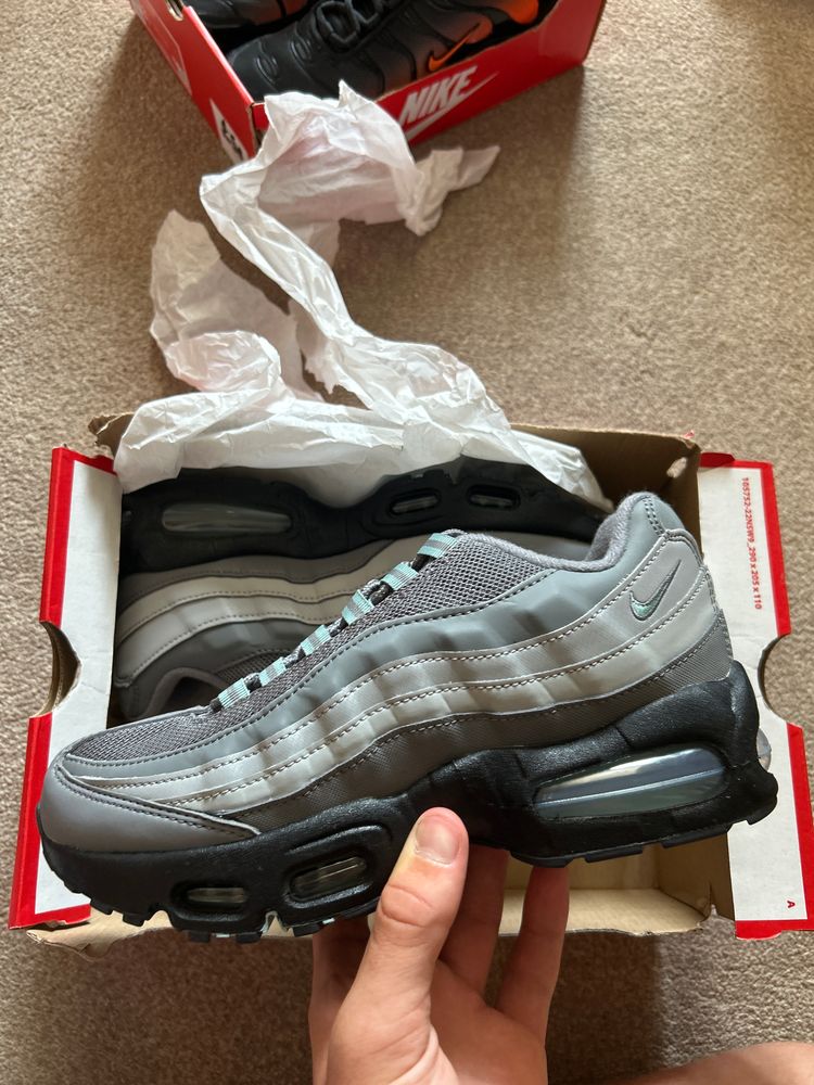 Nike Air Max 95 Sneakers