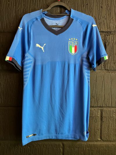 Italy 2018 Home Shirt - Large