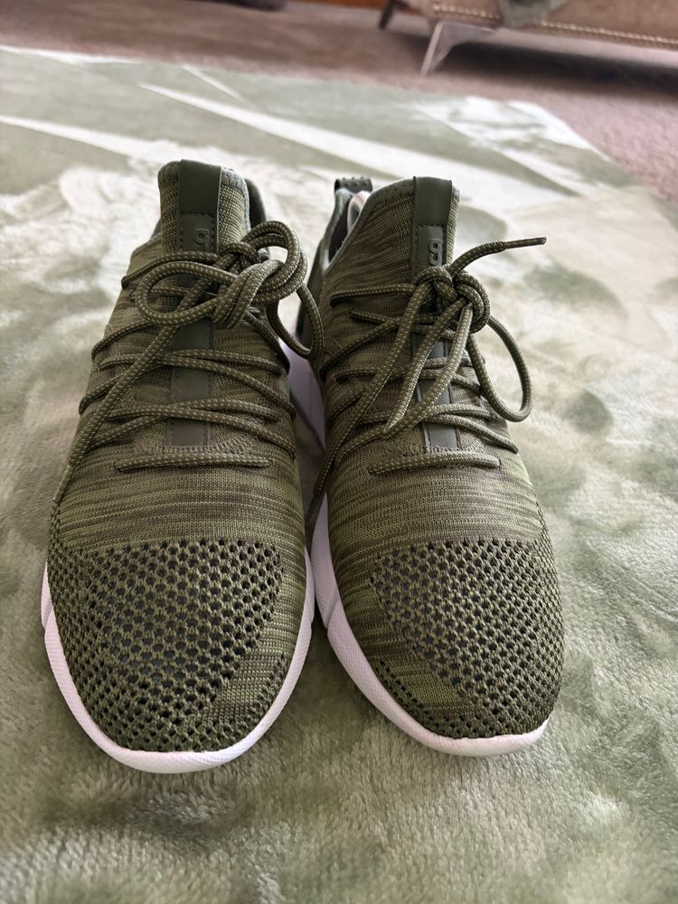 Cortica Men’s Olive Green Knit Trainers UK 9 EU 43 Lightweight Sneakers image 3