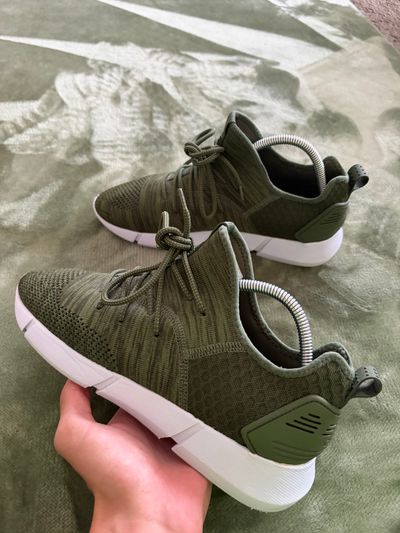 Cortica Men’s Olive Green Knit Trainers UK 9 EU 43 Lightweight Sneakers