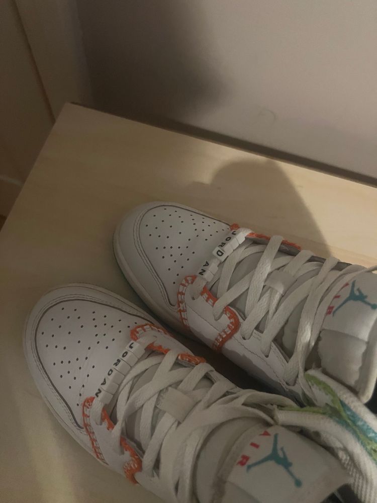Immagine di Nike Air Jordan 1 Mid Sneakers 3
