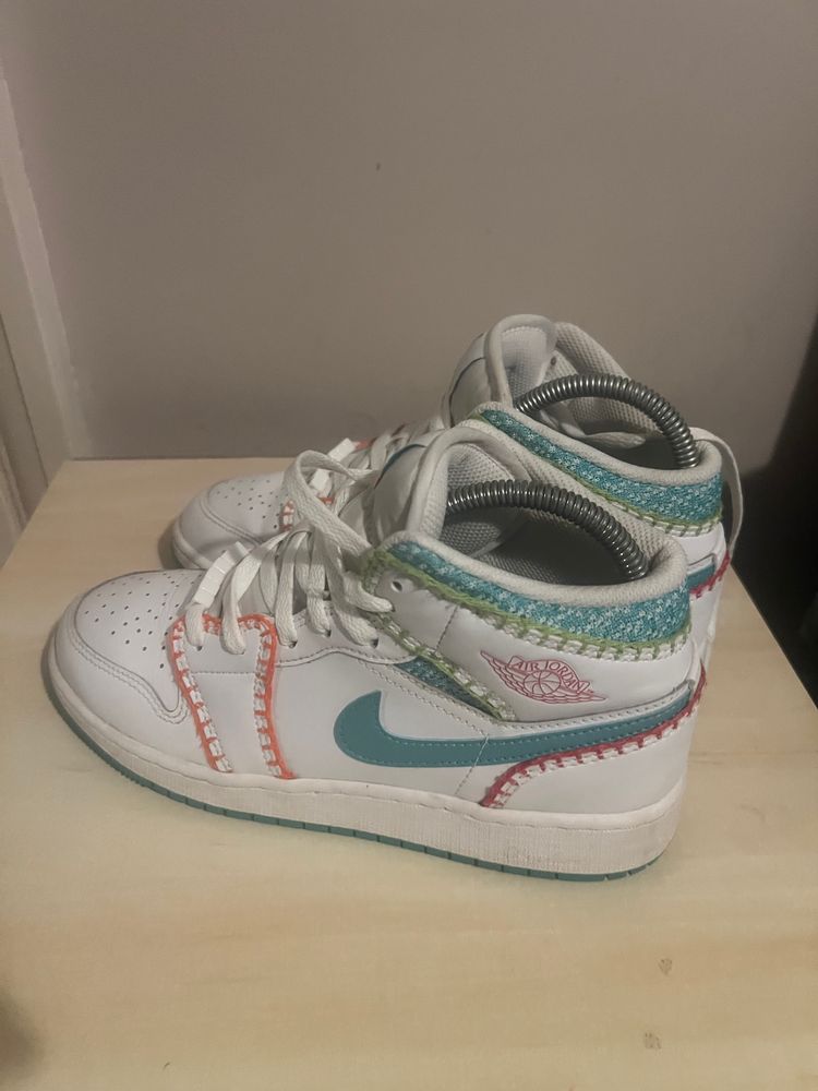 Immagine di Nike Air Jordan 1 Mid Sneakers 2