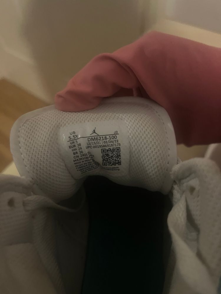 Immagine di Nike Air Jordan 1 Mid Sneakers 4