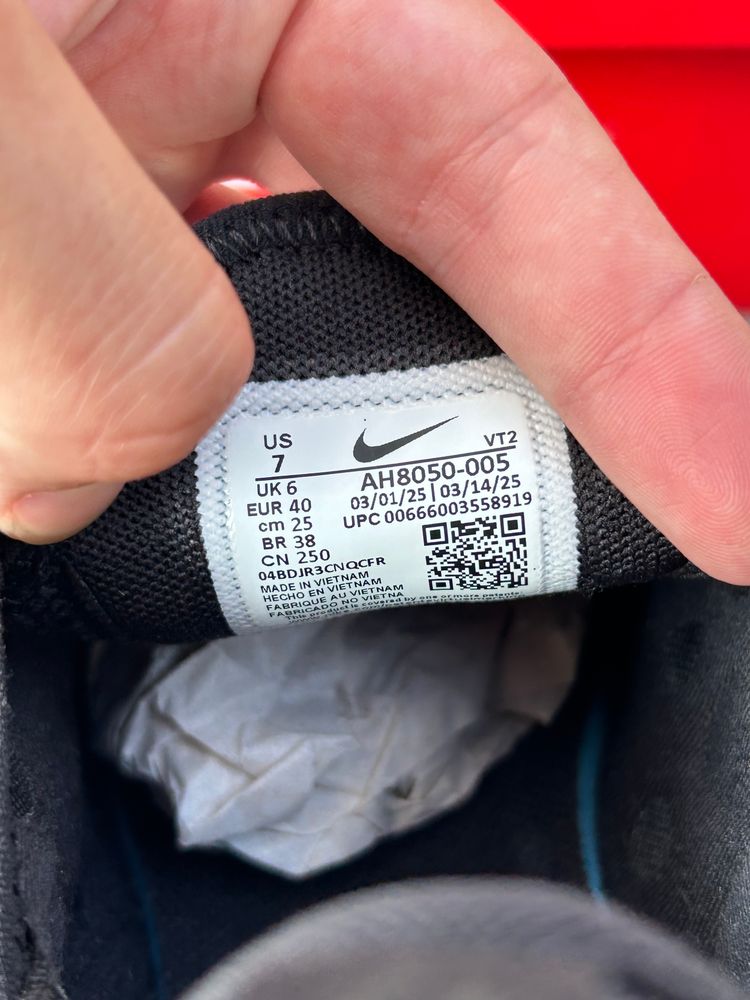 Nike Air Max 270 Trainers - ‘Triple Black’ - Size UK 6 (EU40) 9