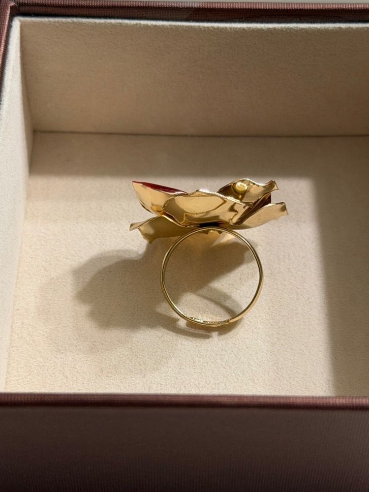 Flower-Shaped Ring image 2