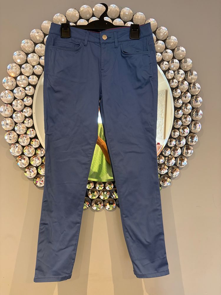 Genuine Tommy Hilfiger Milan Slim Fit trousers in a stylish blue colourway. Perfect for smart casual wear, work, office, travel or everyday use.