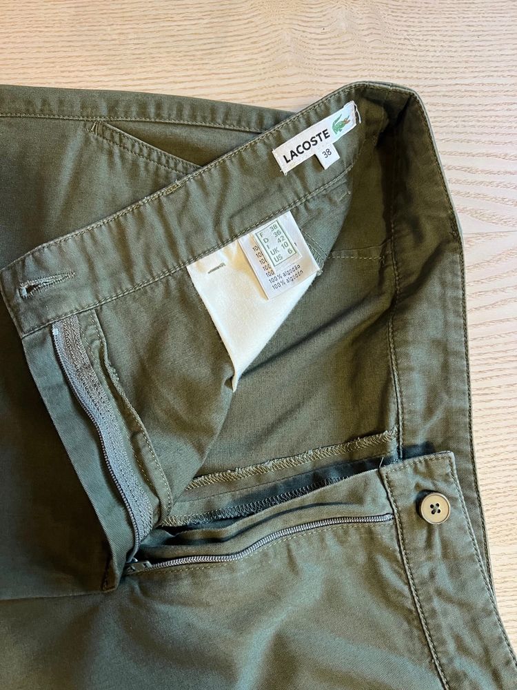 Lacoste – Olive Green 100% Cotton Chino Trousers – Straight Leg – Size 38 - 130€ image 2