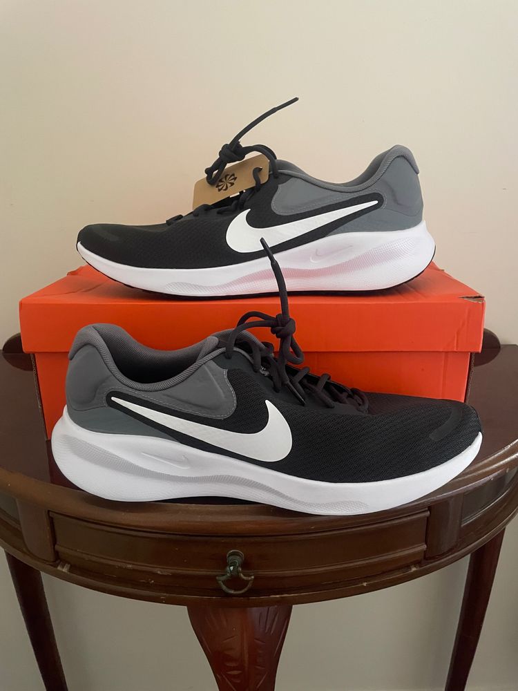 Immagine di Nike Revolution 7 Running Shoes 1