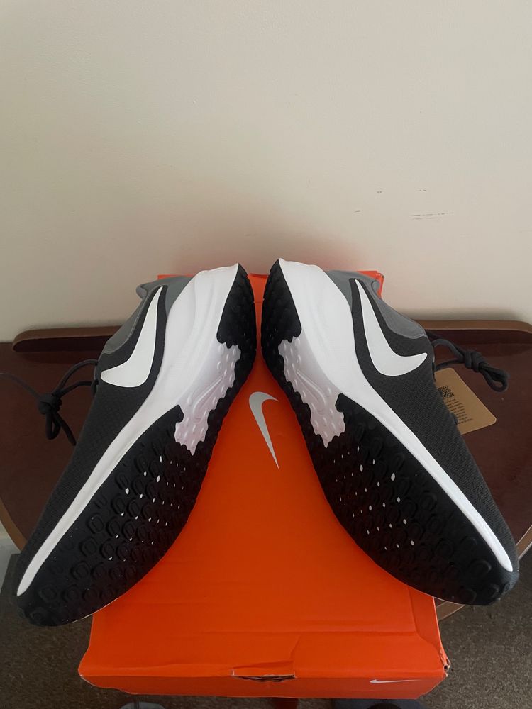 Immagine di Nike Revolution 7 Running Shoes 5