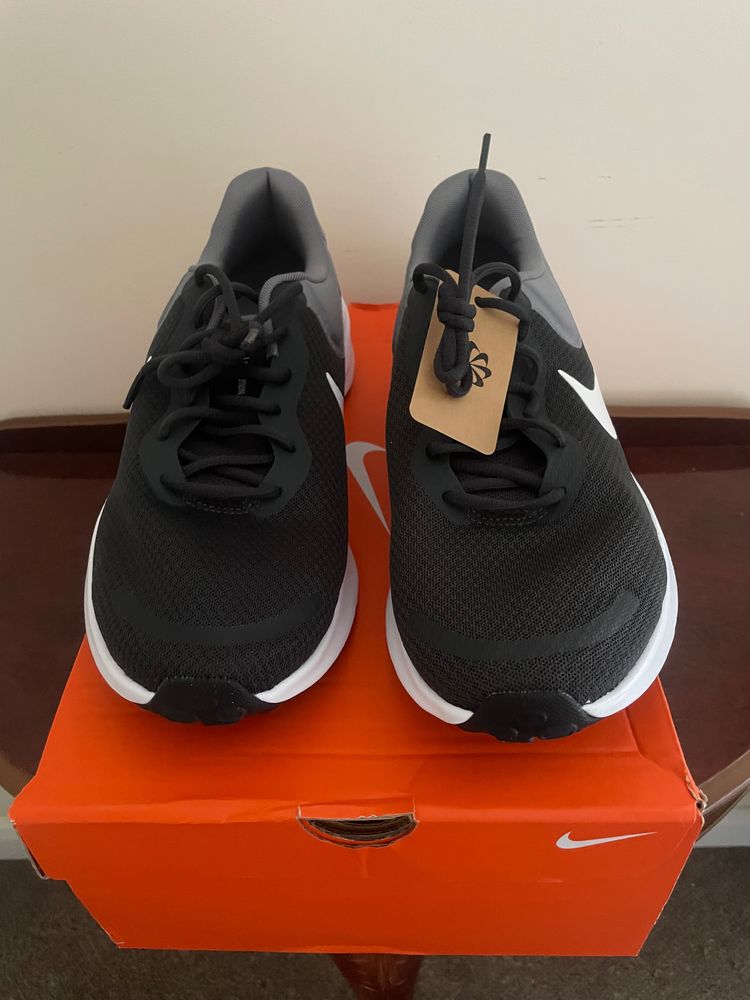 Immagine di Nike Revolution 7 Running Shoes 2