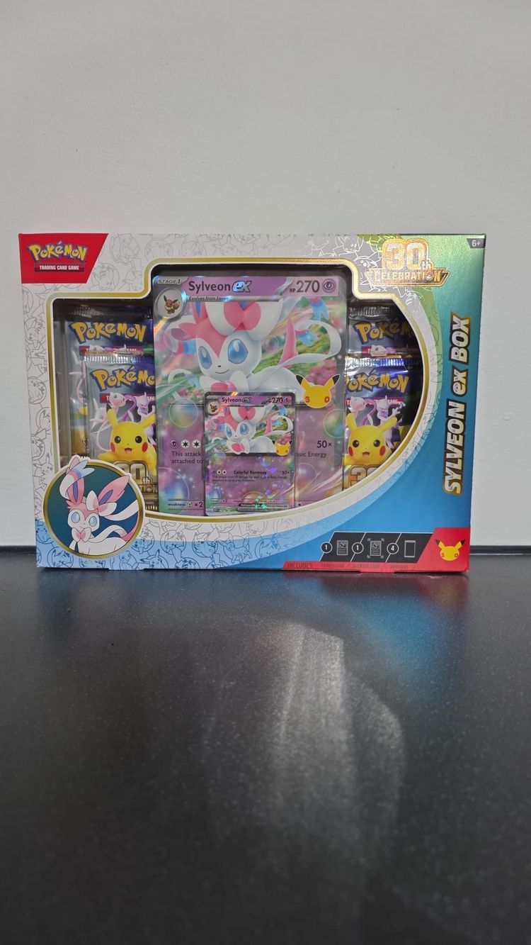 Sylveon Ex box 30th Anniversary 