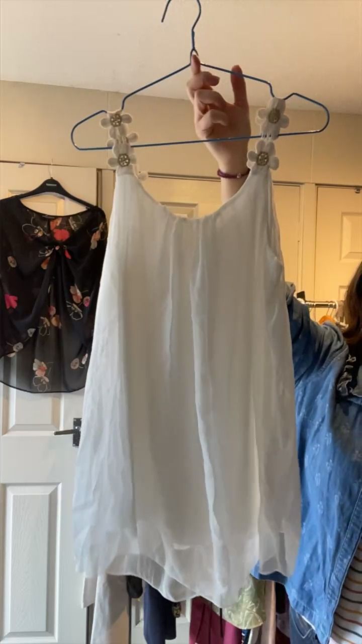 DAZY Daisy top size 12  product image