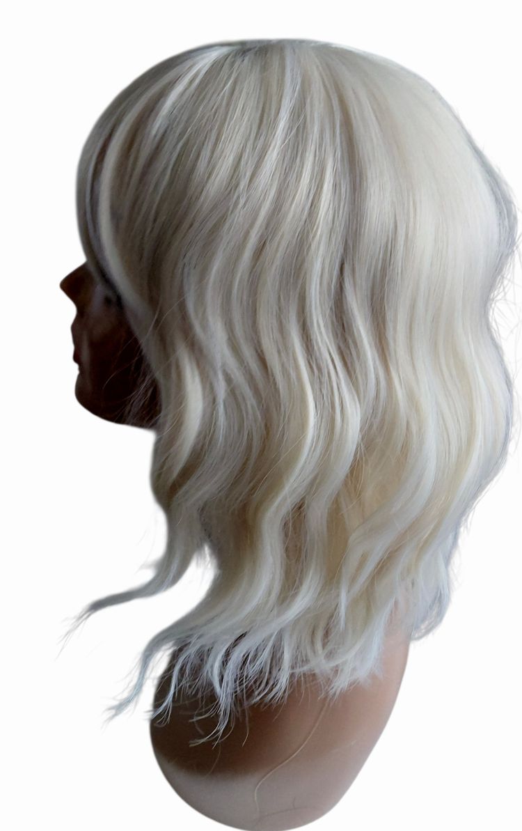 Blonde Wavy Wig With Bangs 4