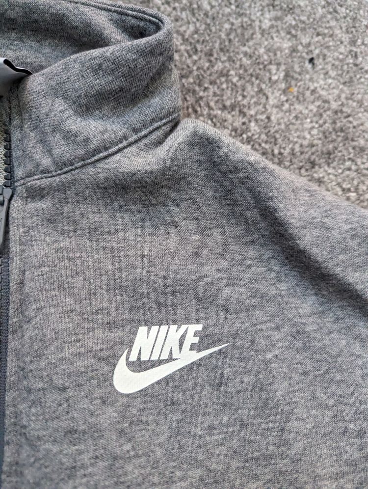 Nike girls grey sweater medium