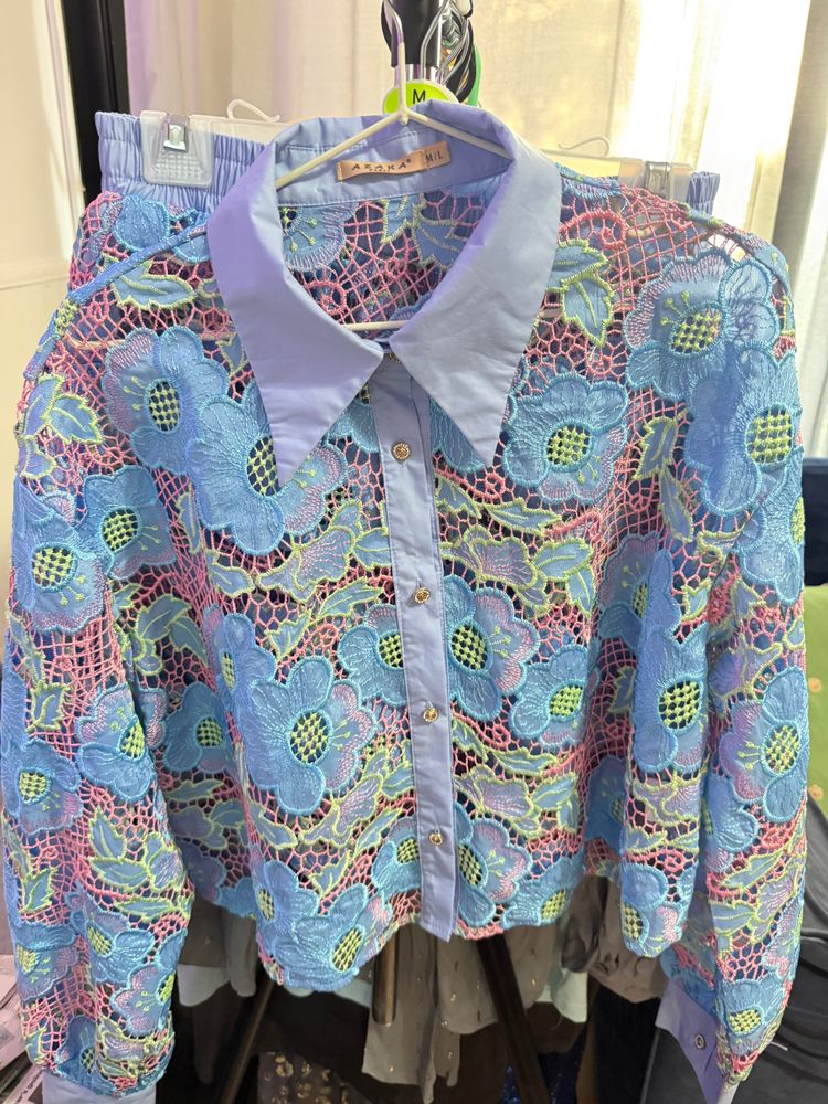 Blue Floral Lace Shirt And Shorts Set imagen 1