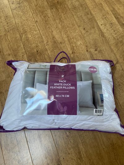 2 Pack White Duck Feather Pillows RRP £40