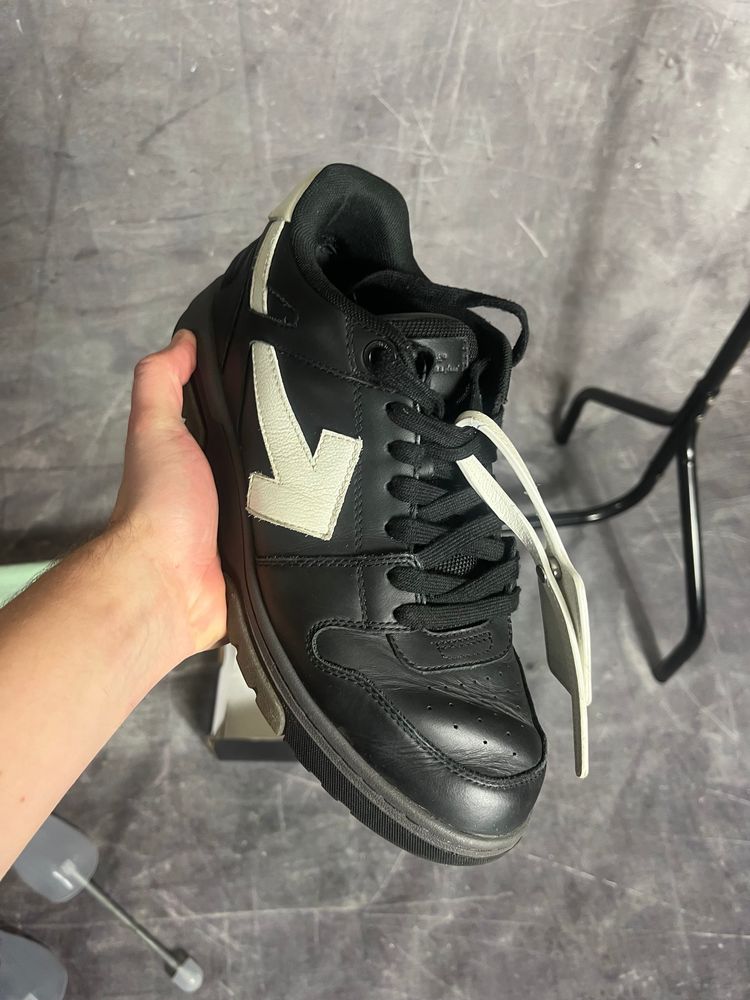 ReaderSells Off White ‘Out of Office’ Trainers Black UK 9 product image