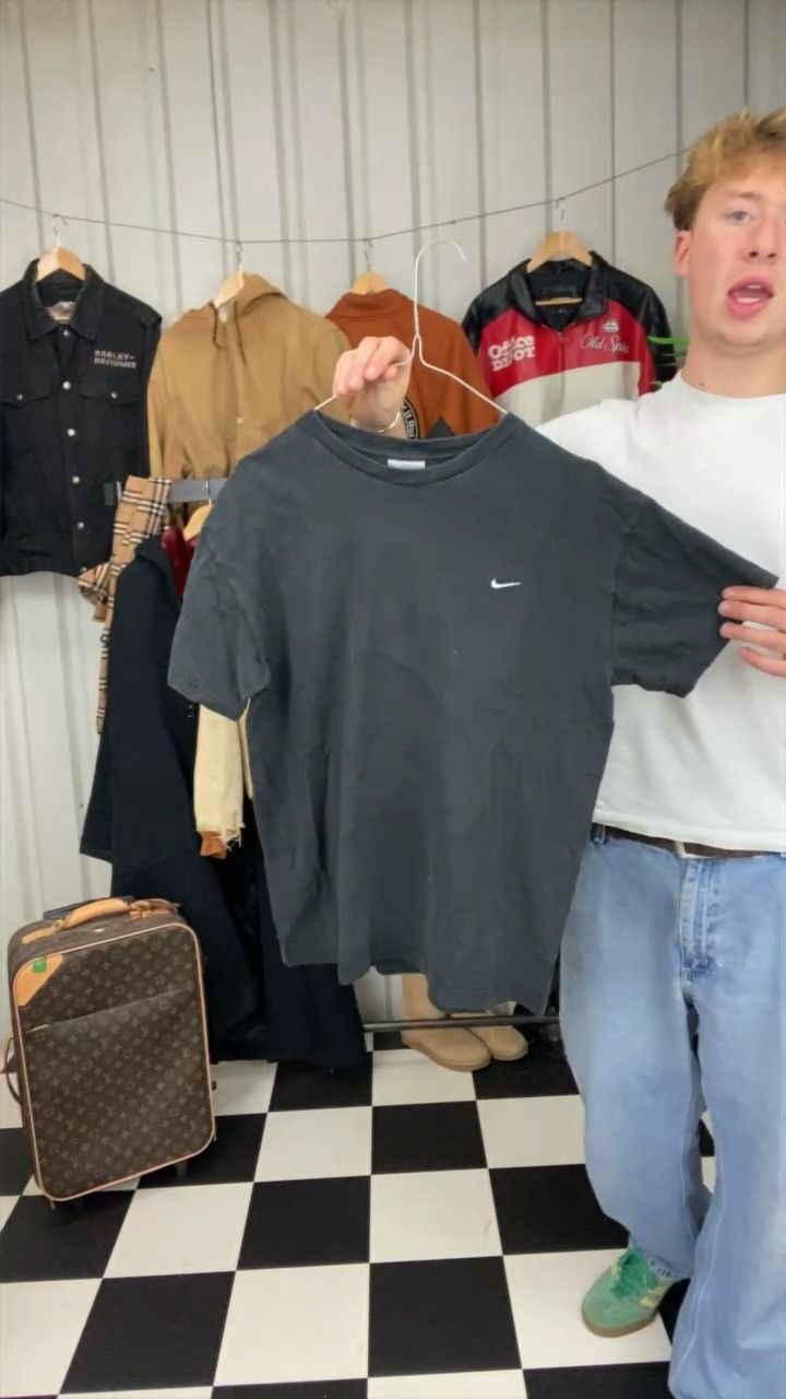 Nike nike medium mens tee product image